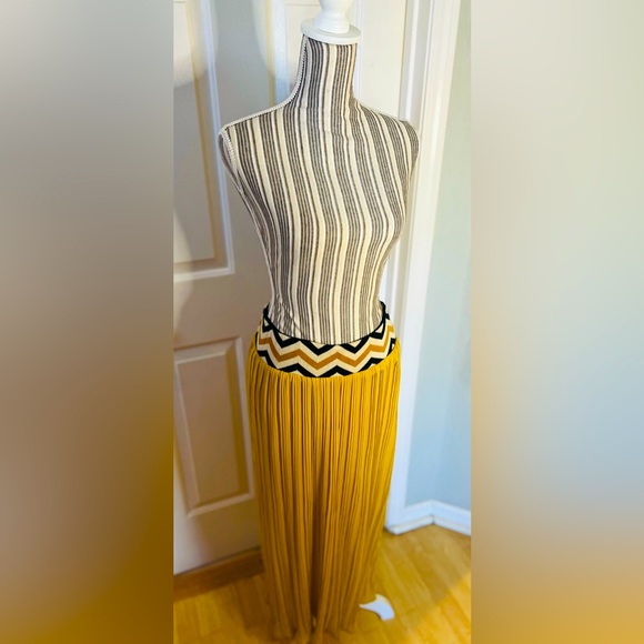 Anthropologie Dear Creatures Pull On Yellow Pleated Chevron Full Length Skirt - Picture 3 of 10